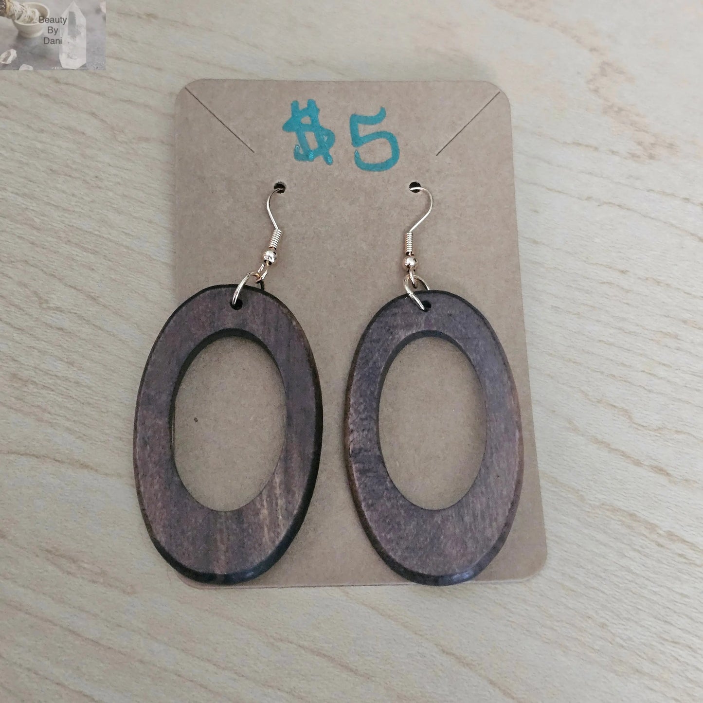 Wood earrings - Beauty by Dani