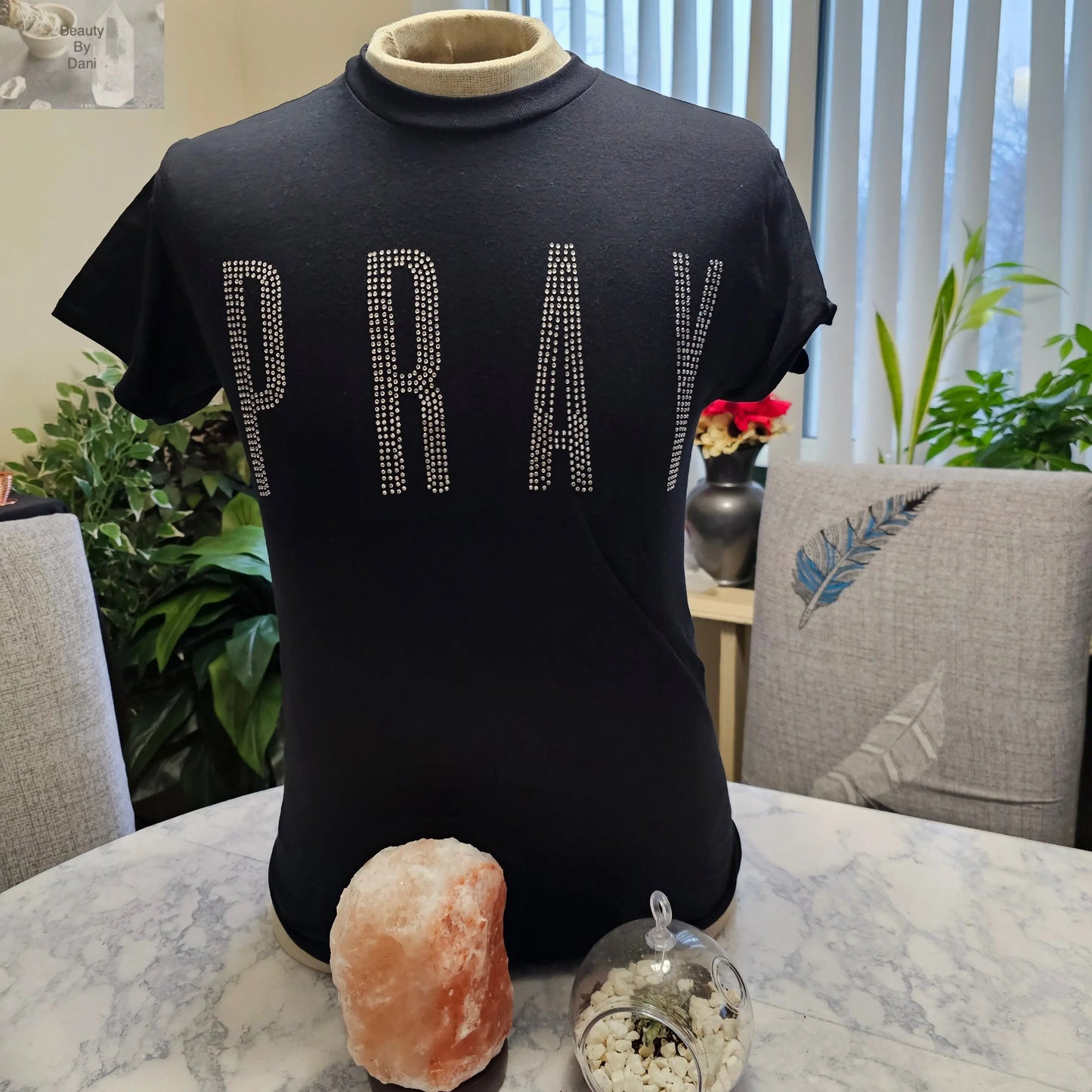 Pray tshirt - Beauty by Dani