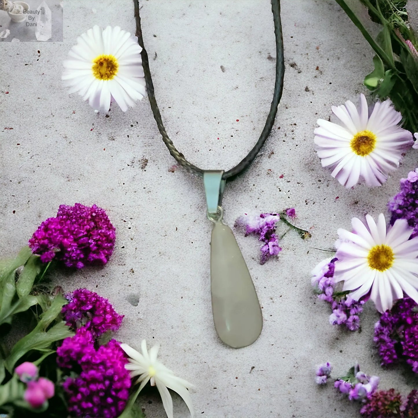 Quartz Necklace - Beauty by Dani