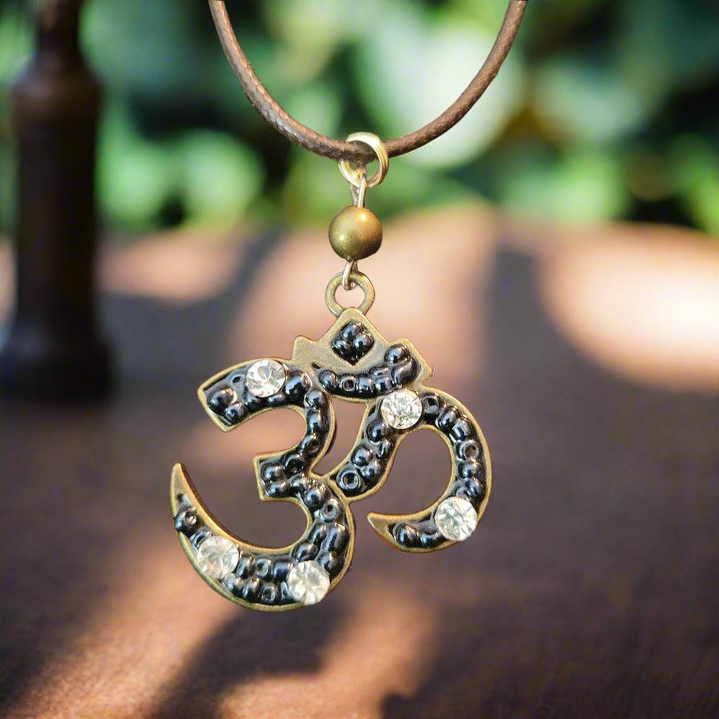 Crown Chakra Ohm Necklace - Beauty by Dani