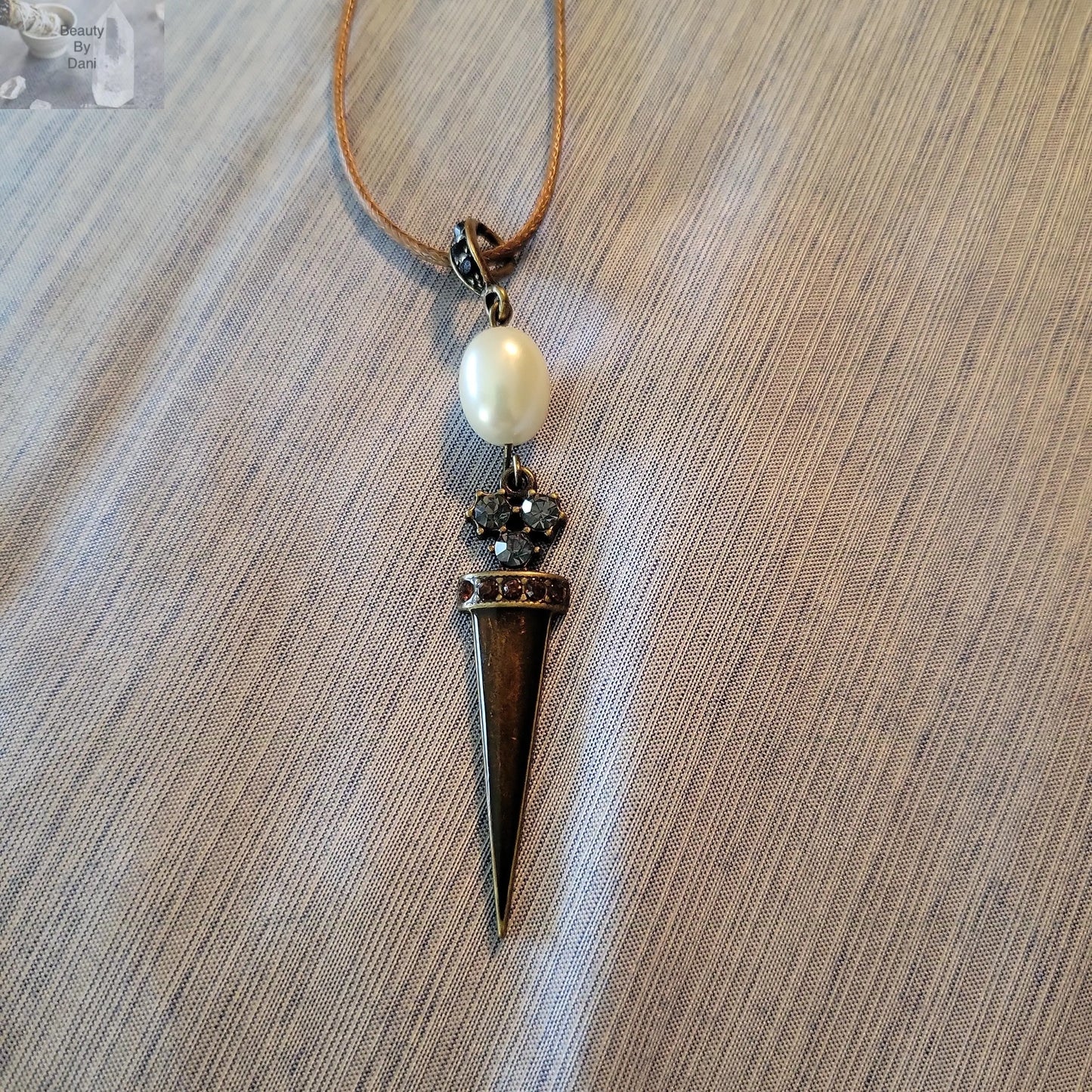 Pearl Pendant Necklace - Beauty by Dani