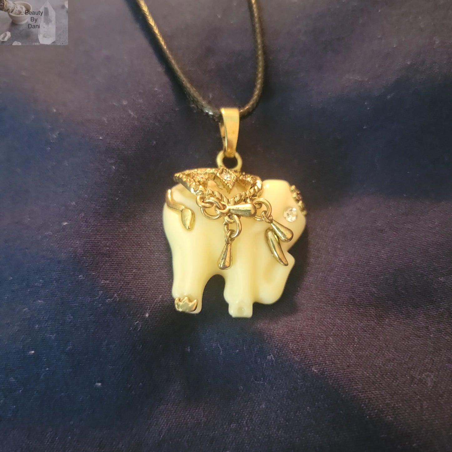 Elephant Necklace - Beauty by Dani
