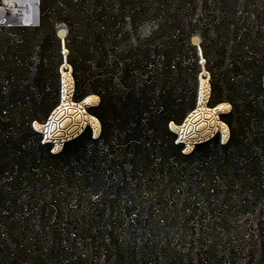Turtle Earrings - Beauty by Dani