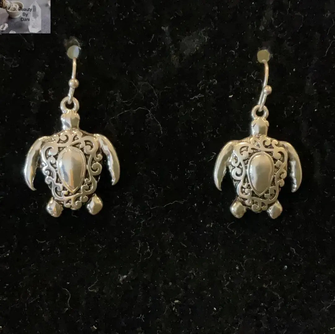 Turtle Earrings - Beauty by Dani