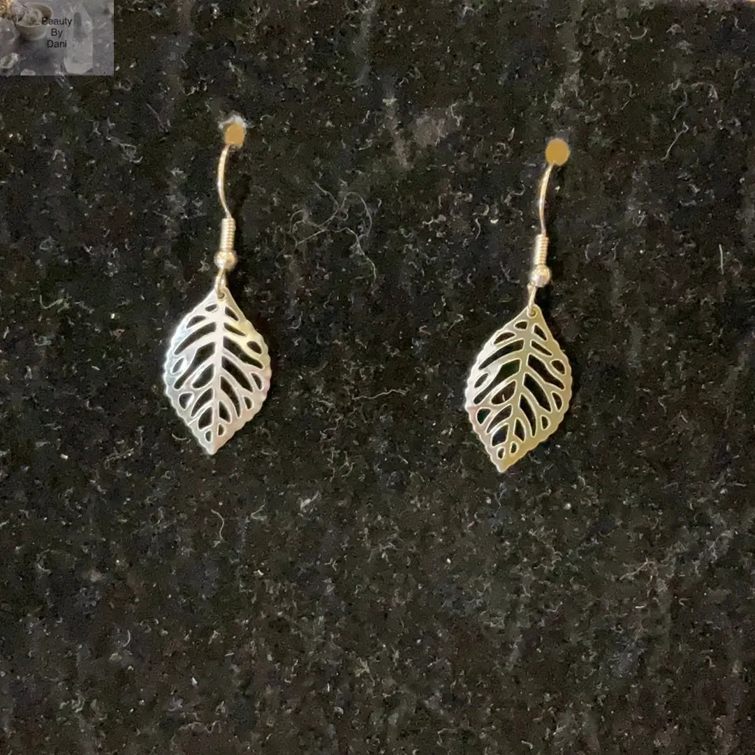 Leaf Earrings - Beauty by Dani