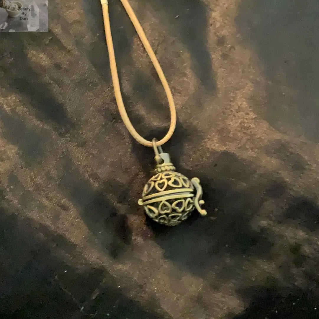 Diffuser Lava Necklace - Beauty by Dani
