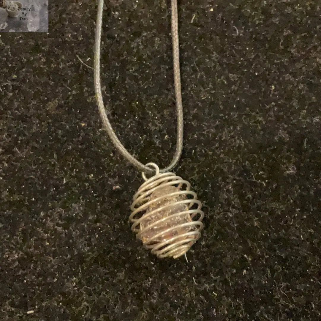 Amber Pendant Necklace (0402) - Beauty by Dani