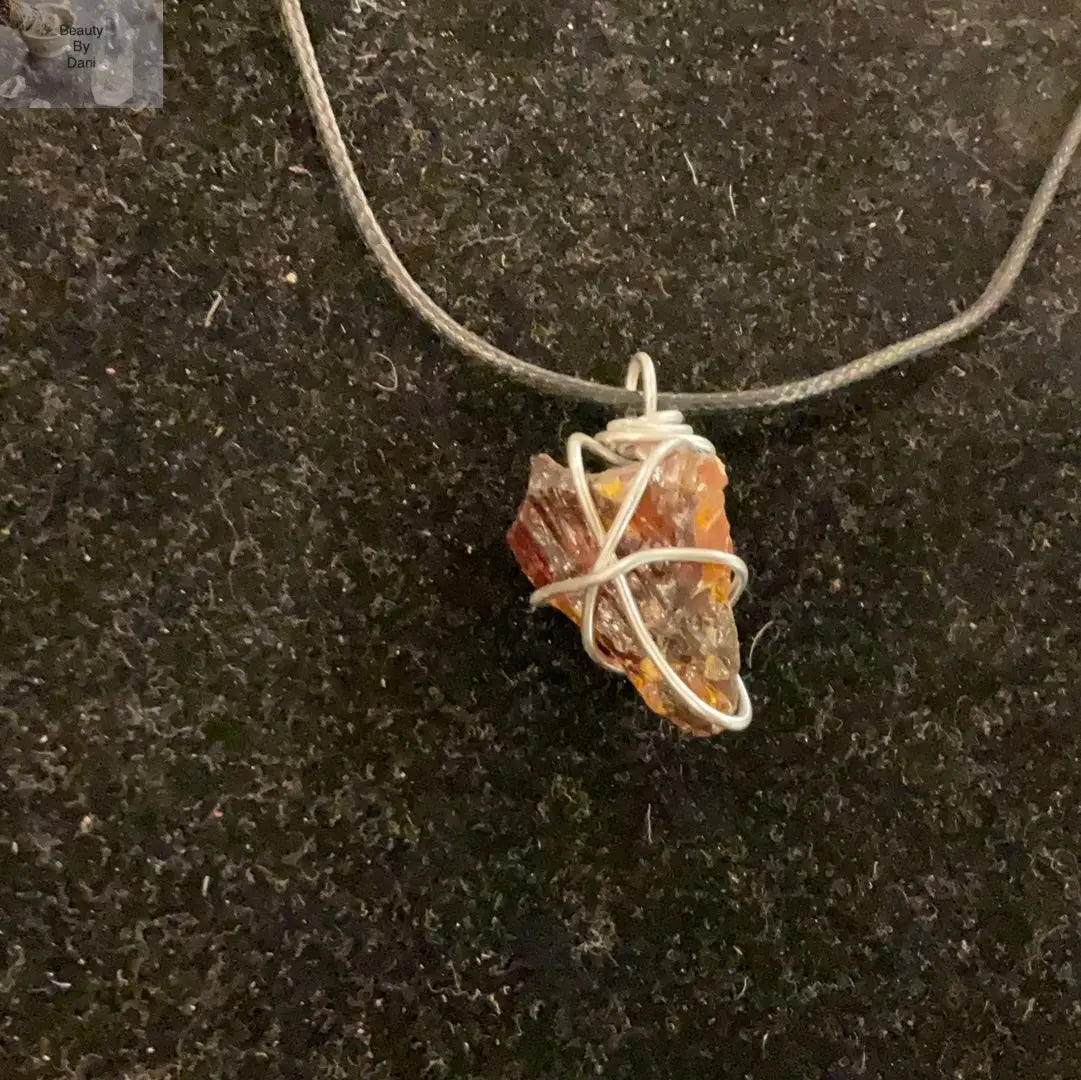 Amber Pendant Necklace (199) - Beauty by Dani