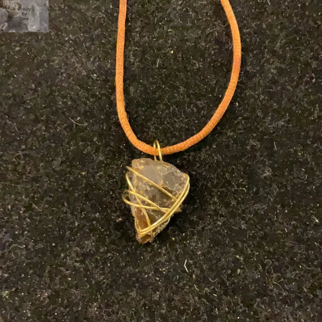 Amber Pendant Necklace (0776) - Beauty by Dani