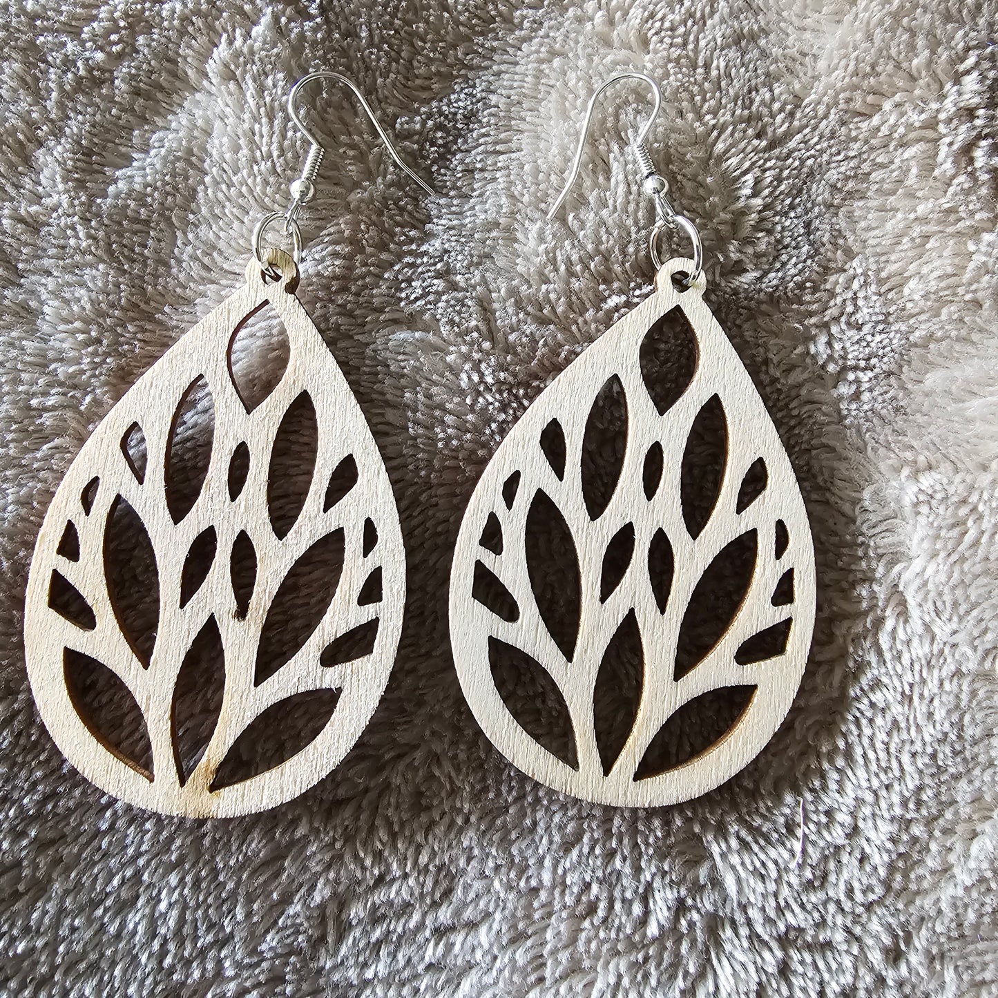 Light wood earrings - Beauty by Dani