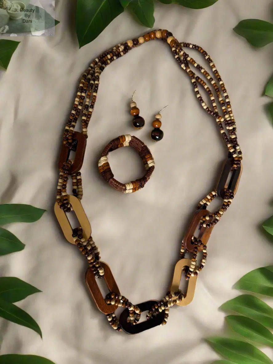 Wood Jewelry Set Beauty by Dani