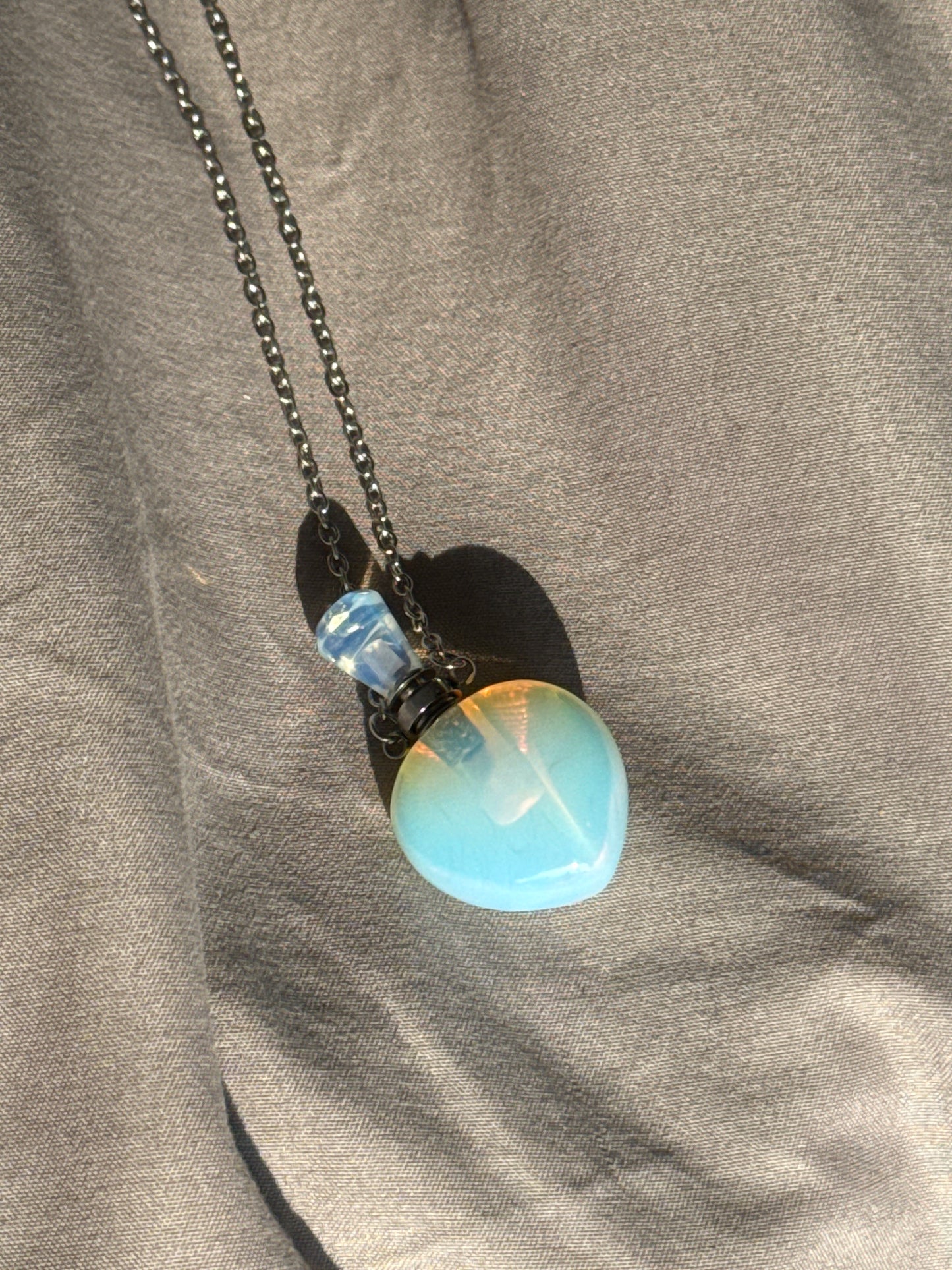 Gem Bottle Necklace for Aromatherapy