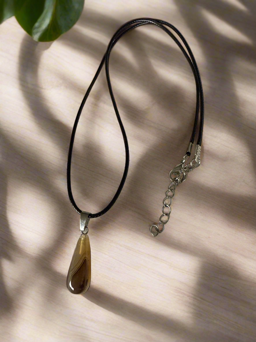 Teardrop Agate Pendant Necklace on Leather Cord