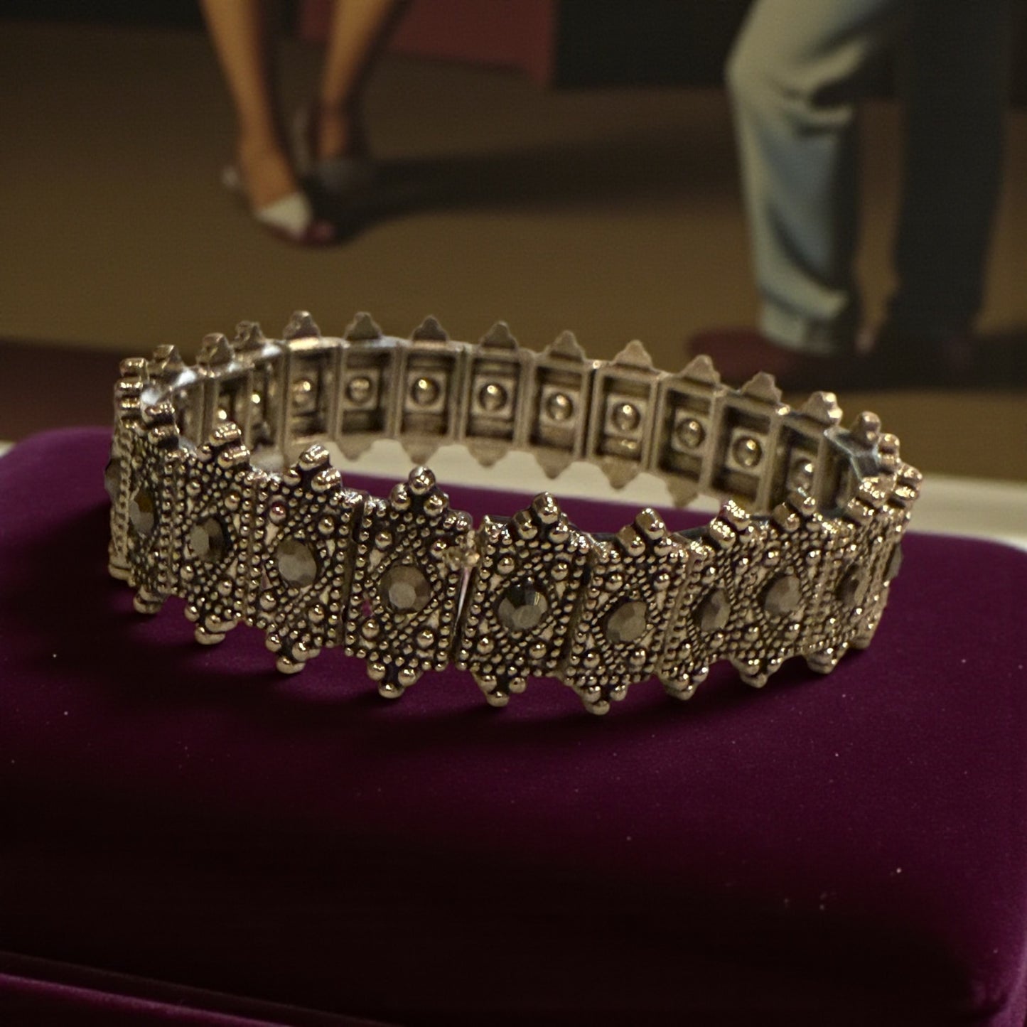 Elegant Victorian Bracelet - Timeless Charm and Sophistication