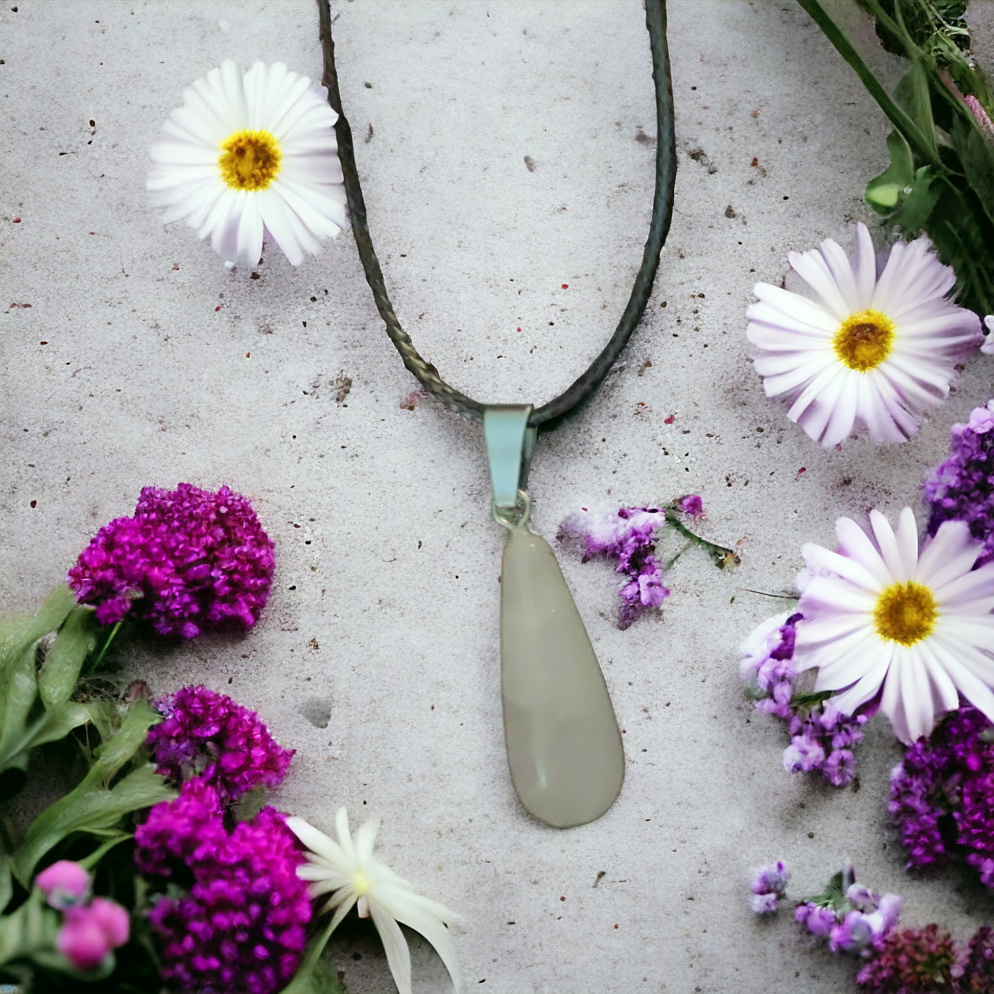 Quartz Necklace - Beauty by Dani