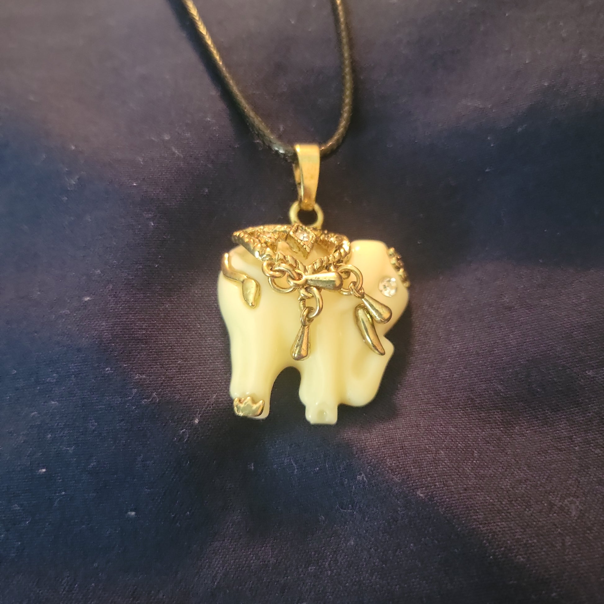 Elephant Necklace - Beauty by Dani