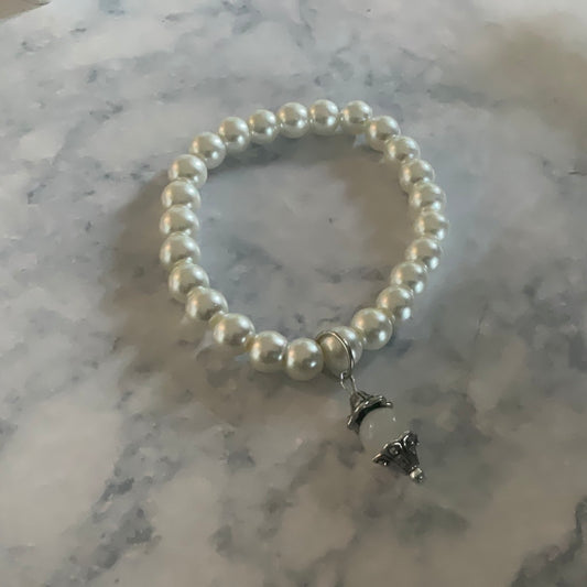 Pearl Bracelet w/moonstone charm