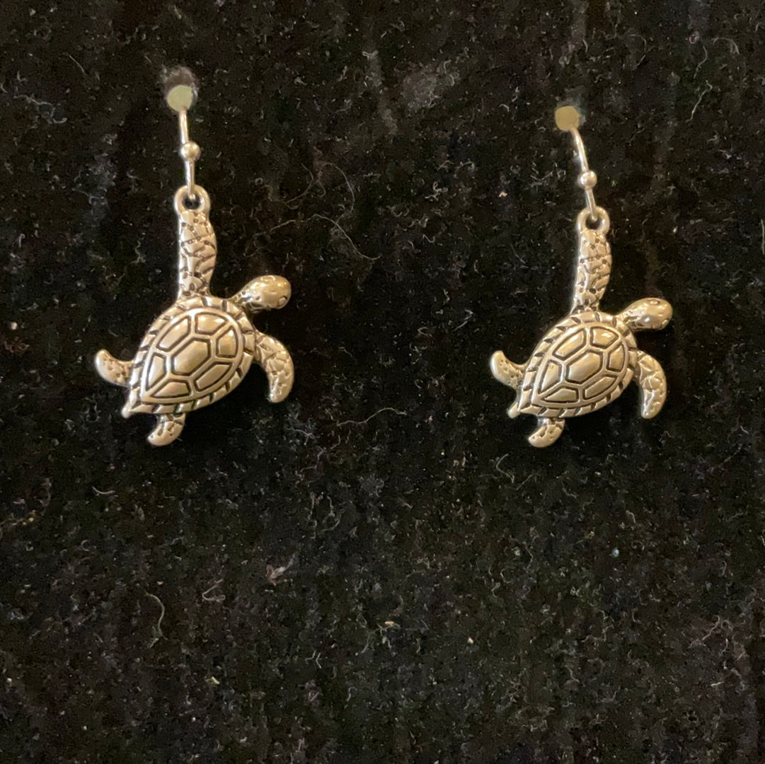 Turtle Earrings - Beauty by Dani